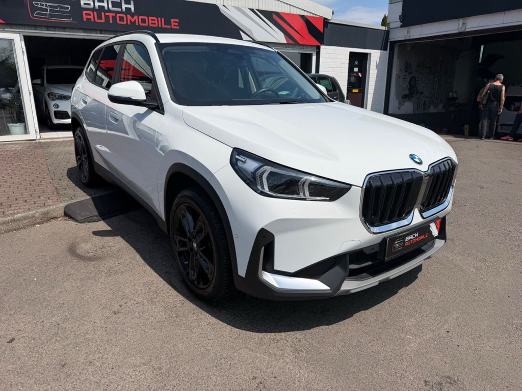 BMW X1 18I M Lenkrad LED, Bild 1 von 8