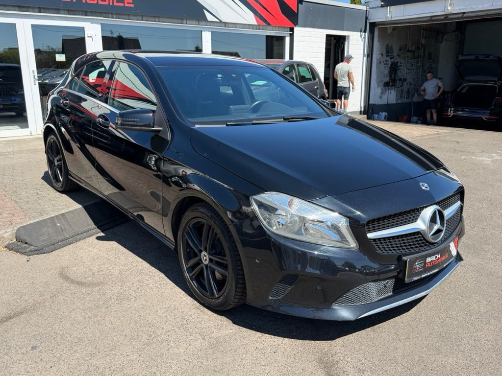 Mercedes-Benz A 180 A A 180 BlueEfficiency, Bild 1 von 8